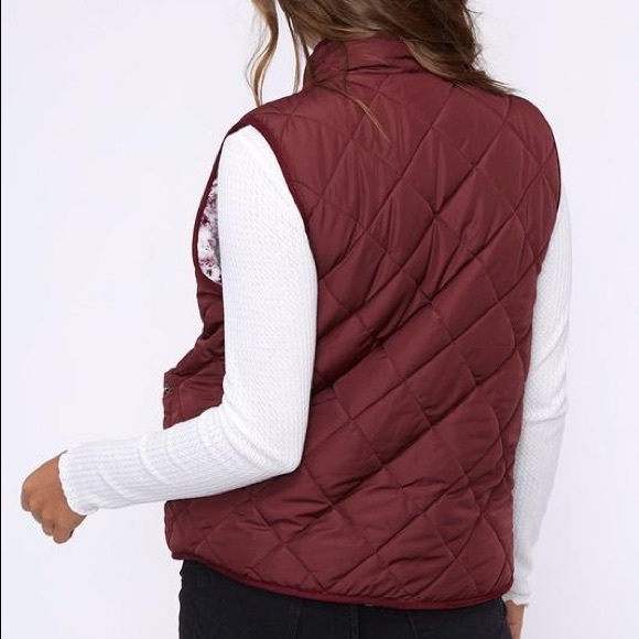 Reversible Sherpa Vest - Picture 5 of 8